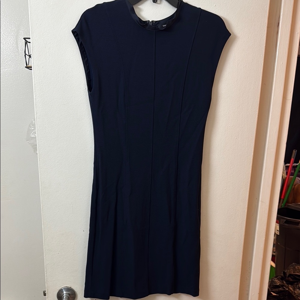 Elegant Black Sleeveless Dress